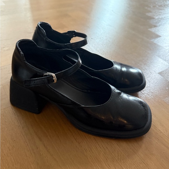 Vagabond Women's Black Block Heel Mary Janes - Picture 2 of 4